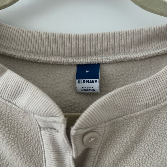 Old Navy Cream Button-Up Top - Picture 2 of 3